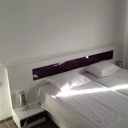 Hotell Hypnotic Complex 2*