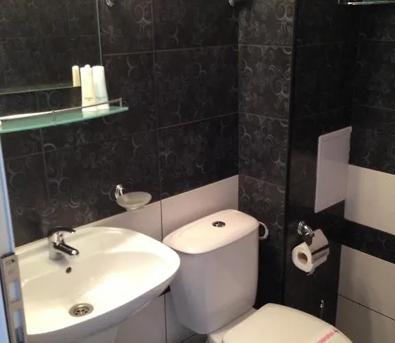 Готель Hypnotic Complex 2*