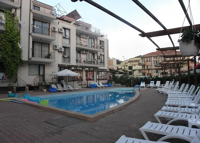 Hypnotic Complex Готель Несебир