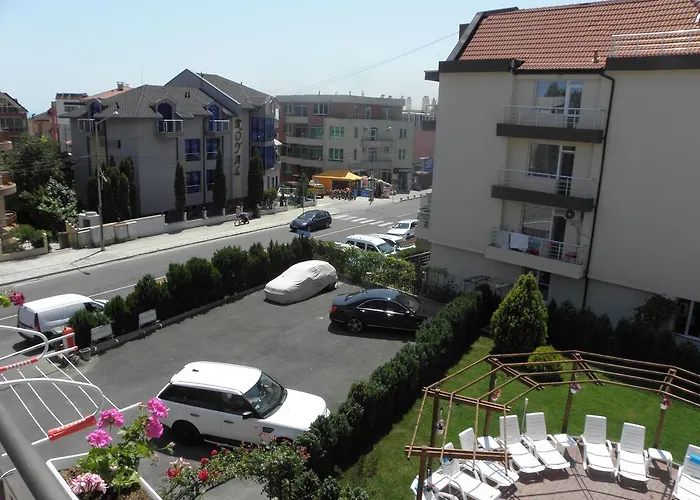 Hypnotic Complex 2* Несебир