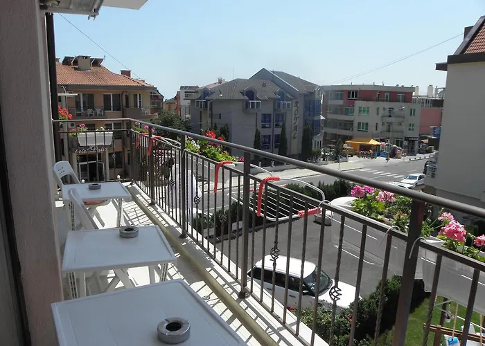 Hypnotic Complex Hotel